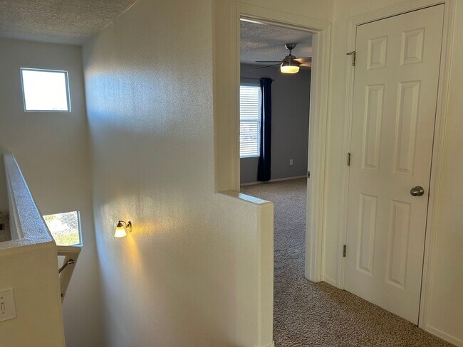 Building Photo - 5 bed / 4 bath | Desirable NW Albuquerque ...