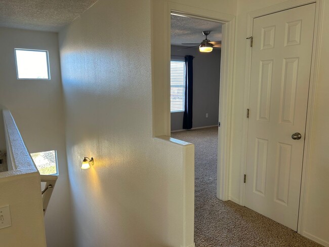 Building Photo - Move-In Special! $100 Off Per Month | 5 be...