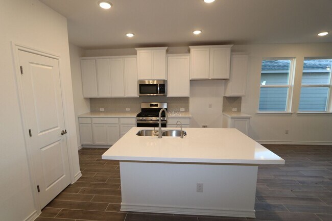 Building Photo - Charming 3BR Single Family Home in Hutto