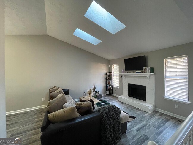 Building Photo - 6205 Littleton Dr