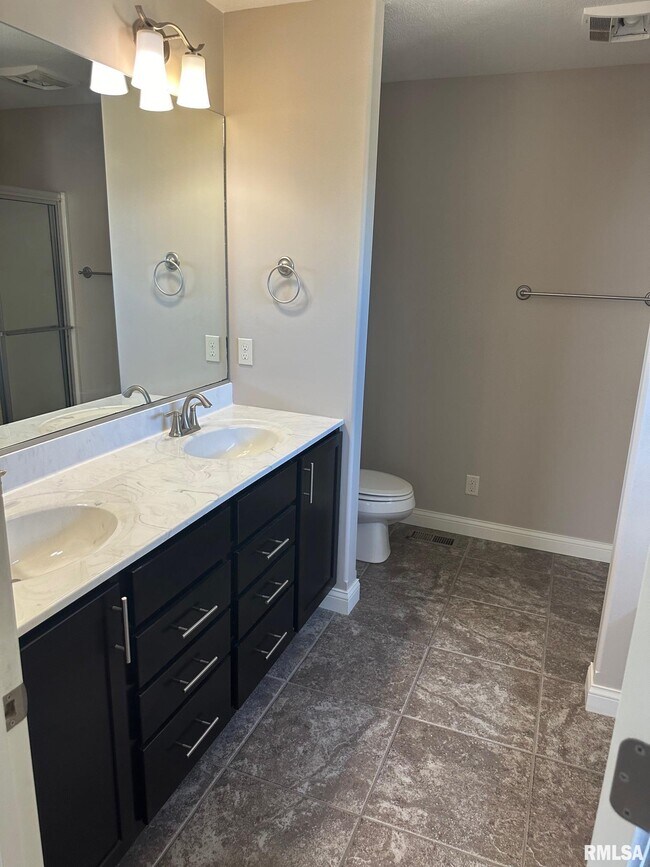 Building Photo - 11212 N Granite St