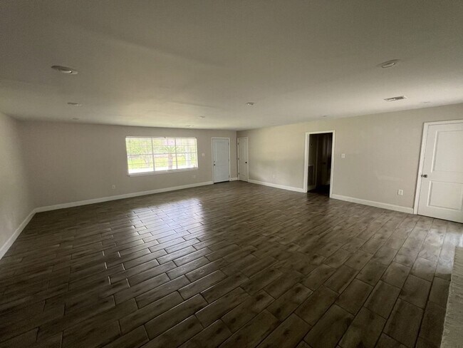 Building Photo - 10444 Browning Dr
