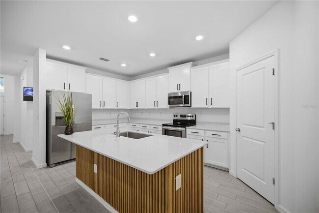 Building Photo - 3492 NE 38th Ln