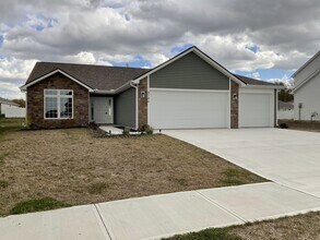 Building Photo - 4746 Whittlebury Dr