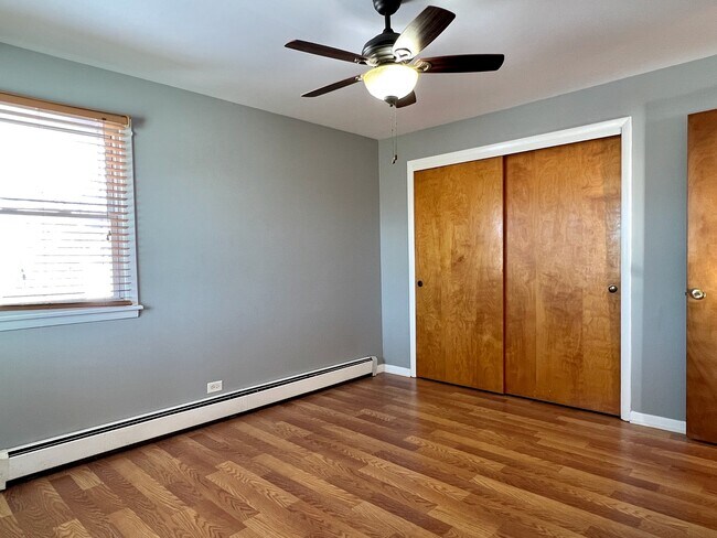 Building Photo - 637 Pasadena Ave