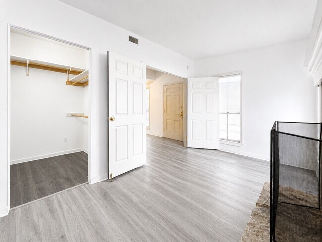 Building Photo - 2529 Rio Grande St