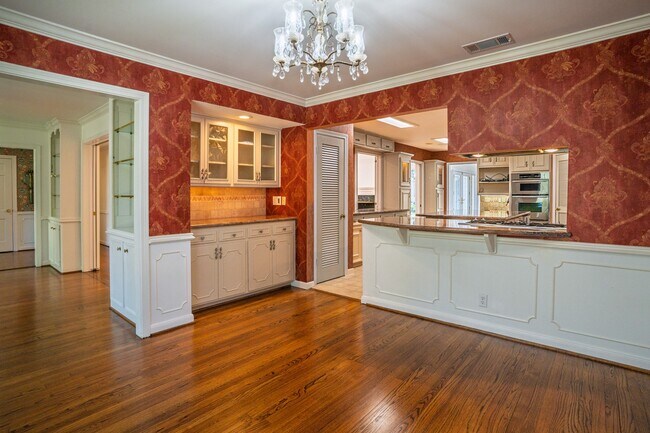 Building Photo - 12127 Tara Dr