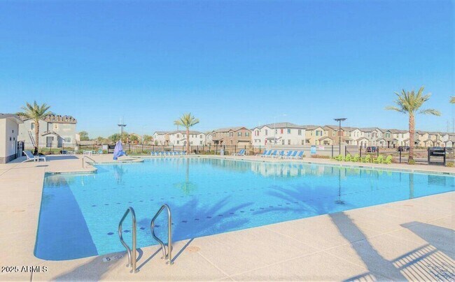 Building Photo - 3916 S 58th Ln