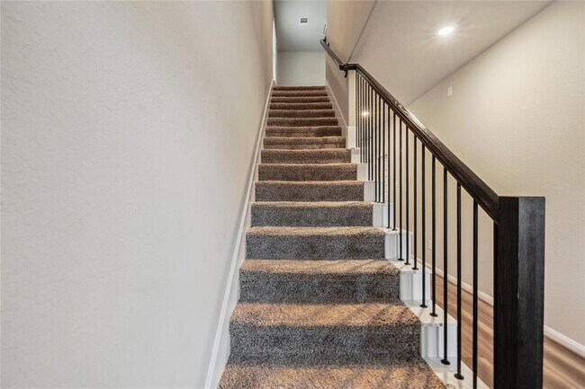 Building Photo - 17533 Rosette Grass Dr