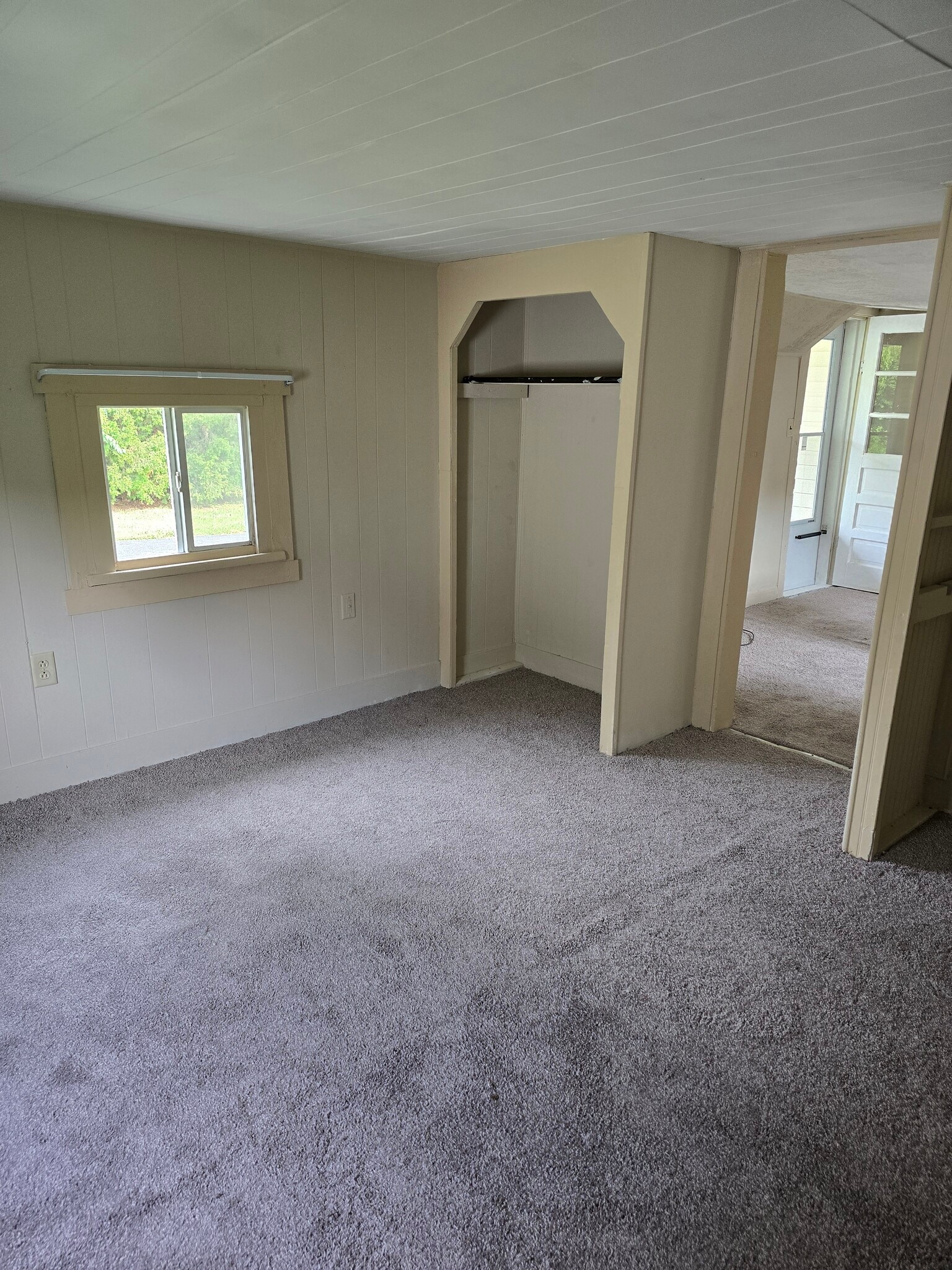 Building Photo - 1737 Sunset Ave