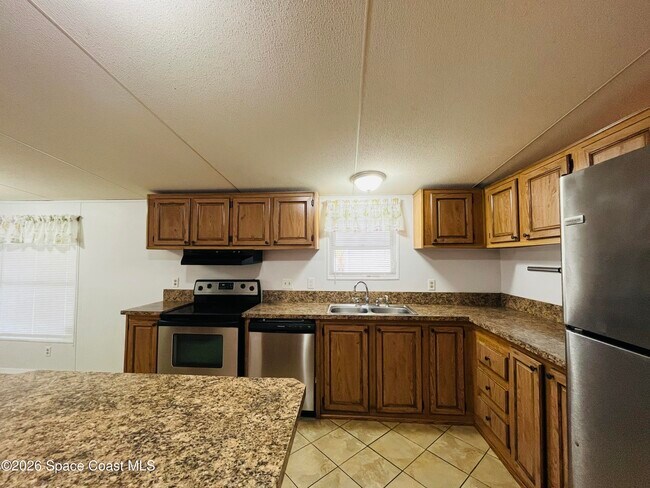 Building Photo - 1612 Cocoa Bay Blvd