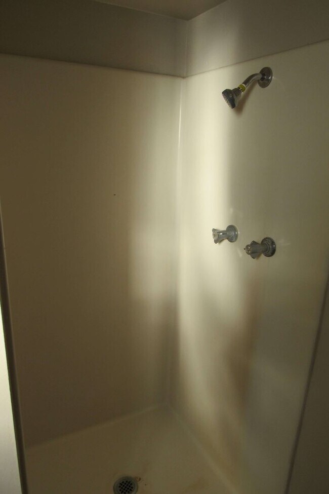 Building Photo - Beautiful NW Home!