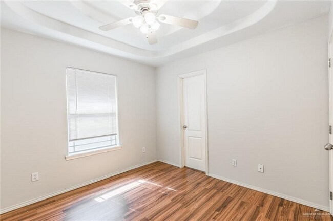 Building Photo - 110 S 48th Ln