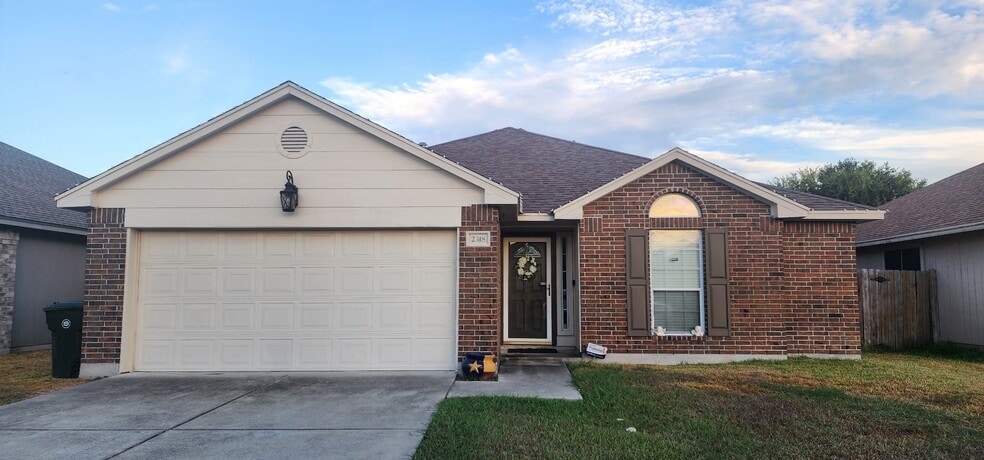 Building Photo - 2318 Tropical Wind Dr