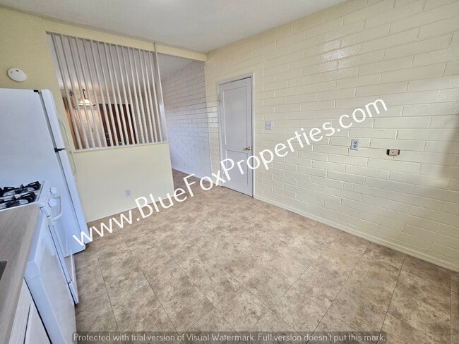 Building Photo - 3240 E Halcyon Pl