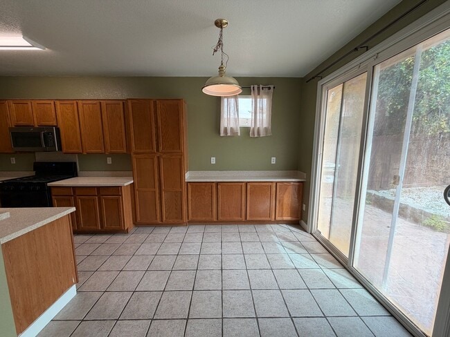 Building Photo - 8660 Banton Cir