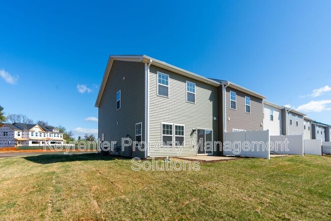 Building Photo - 337 Ridgeline Dr