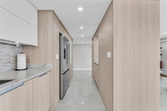 Building Photo - 19707 Turnberry Way