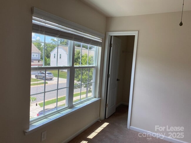 Building Photo - 14425 Green Birch Dr