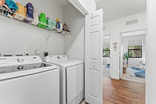 Building Photo - 4660 Silver Saw Ln