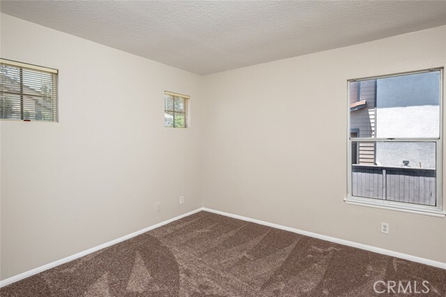 Building Photo - 541 W St Andrews Ave