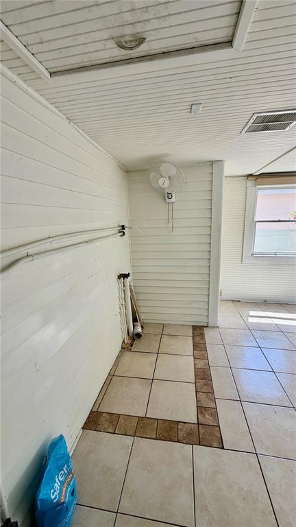 Building Photo - 640 9th Ave N