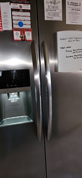 Building Photo - 1645 Tanglewood Dr