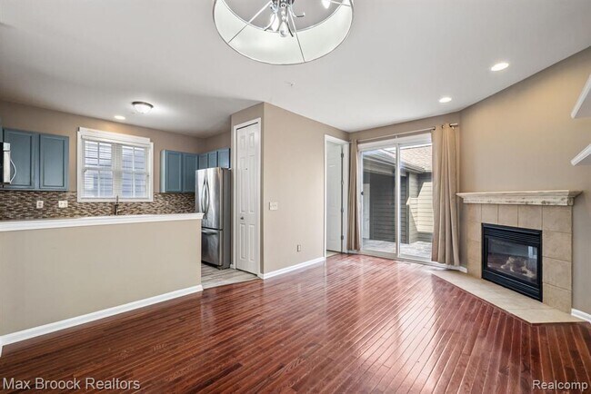 Building Photo - 3833 Forester Blvd