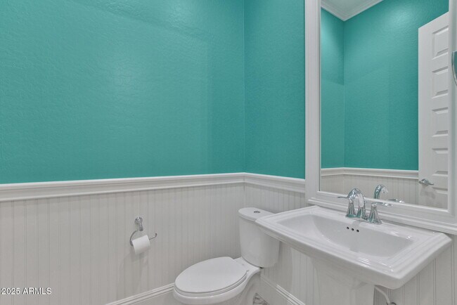Building Photo - 26093 N 96th Ave