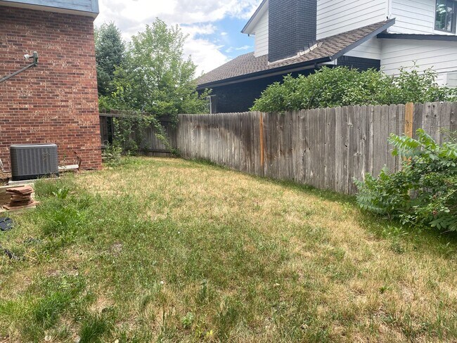 Building Photo - Desirable Westlake 4 Bedroom with Finished Basement, RV Parking & Mountain Views