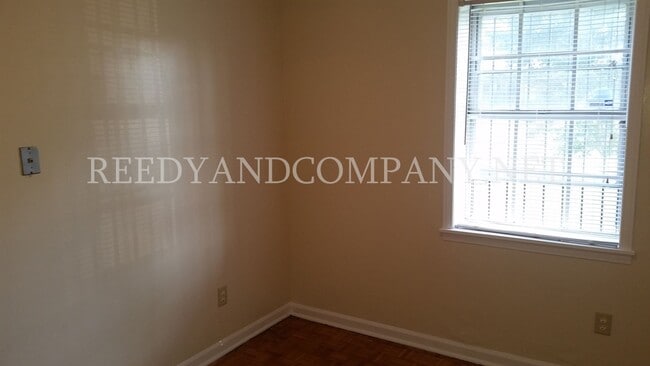 Building Photo - 903 W Raines Rd