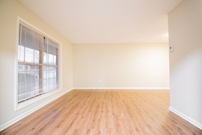 Building Photo - Renovated 3BR/2B home in 38134