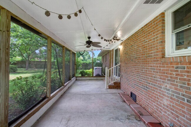 Building Photo - 518 Brynn Marr Rd
