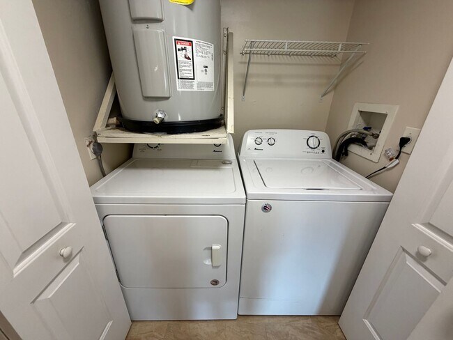 Building Photo - ANNUAL RENTAL - FURNISHED 1 BED / 1 BATH CONDO AT MYSTIC GARDEN