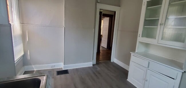 Building Photo - 1527 Dixmont Ave