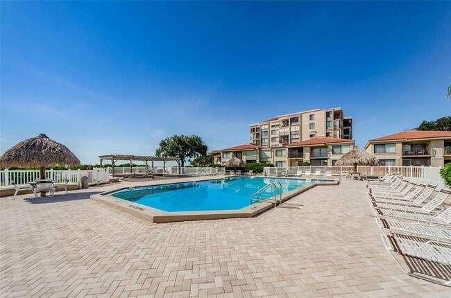 Building Photo - 6104 Palma Del Mar Blvd S