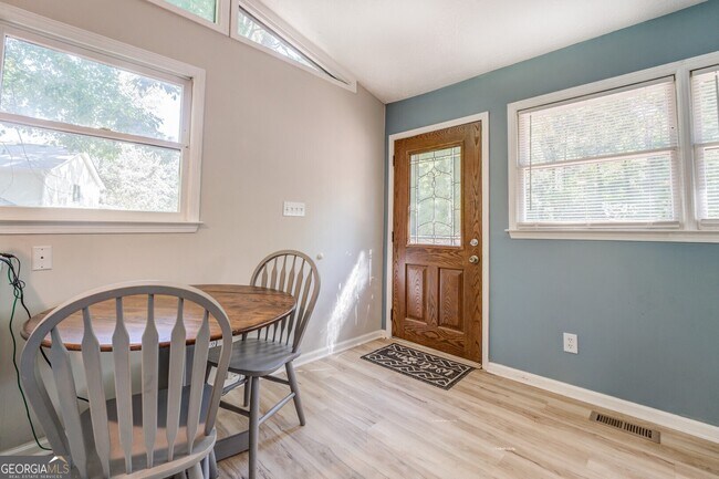Building Photo - 1019 Whippoorwill Rd