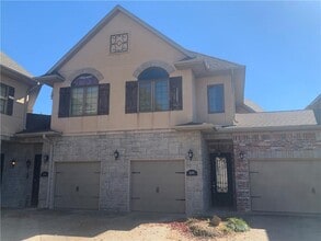 Building Photo - 2645 S Everest Ave