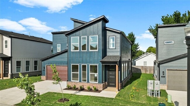 Building Photo - 1209 SW Journey Ln