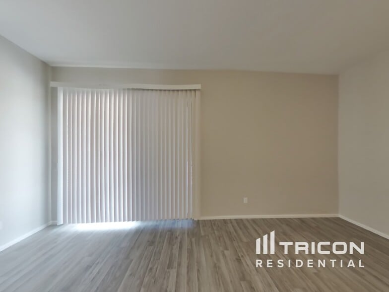 Building Photo - 17601 N Vera Cruz Ave