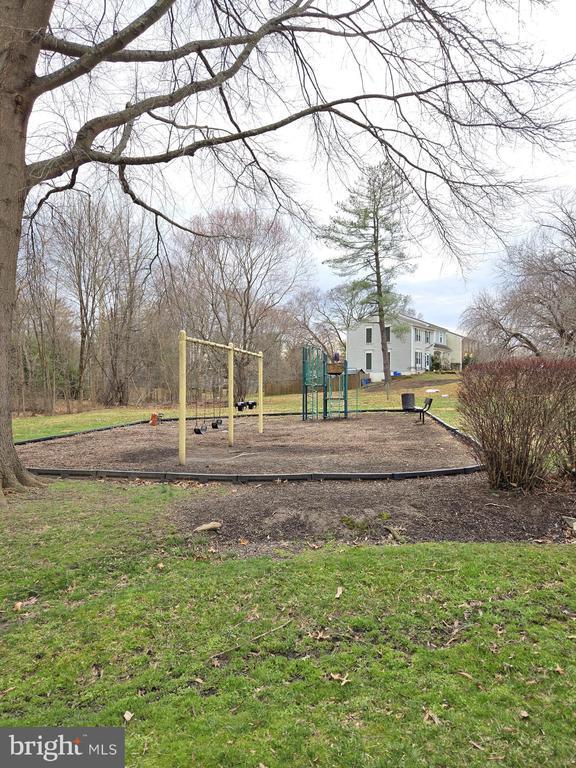 Building Photo - 17535 Longview Ln