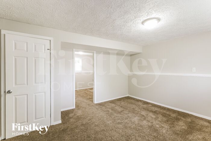 Building Photo - 8041 E 34th St