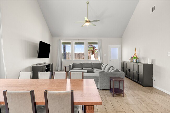 Building Photo - 5347 Sunny Ray Dr