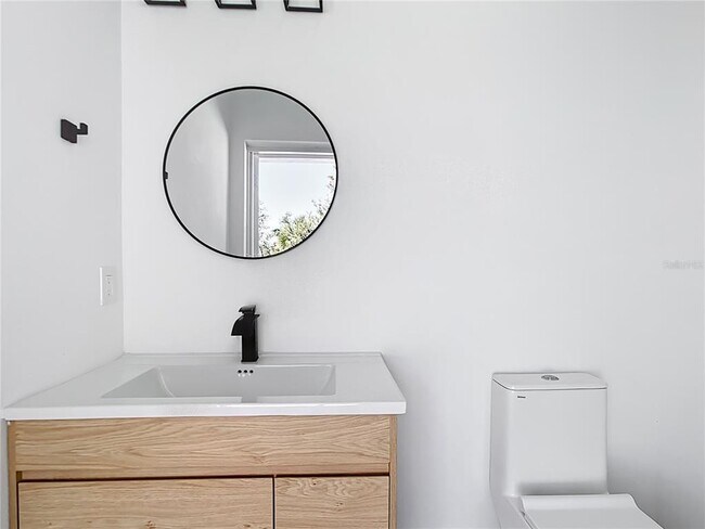 Building Photo - 174 Ingram Blvd