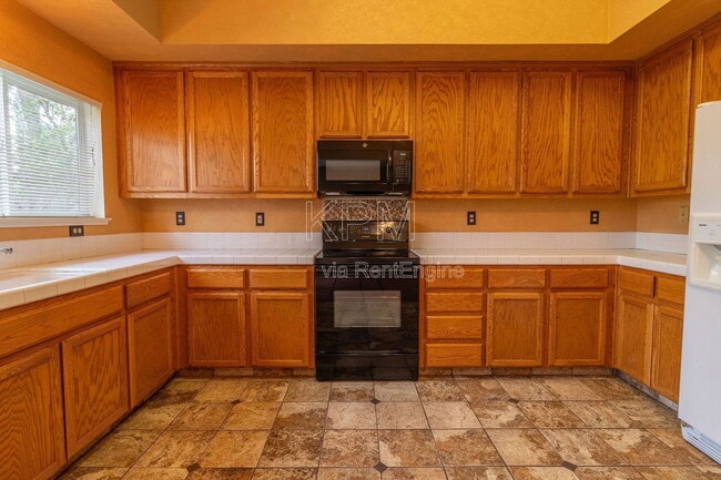 Building Photo - 1106 Klemeyer Cir