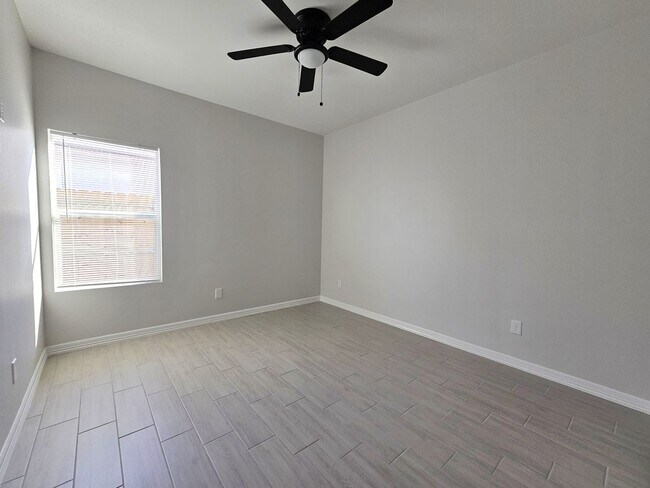 Building Photo - 1019 N Woodson Ave