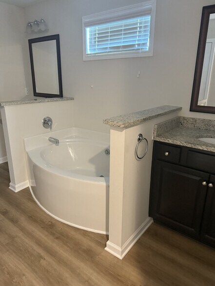 Building Photo - 85 Ridge Cir Dr