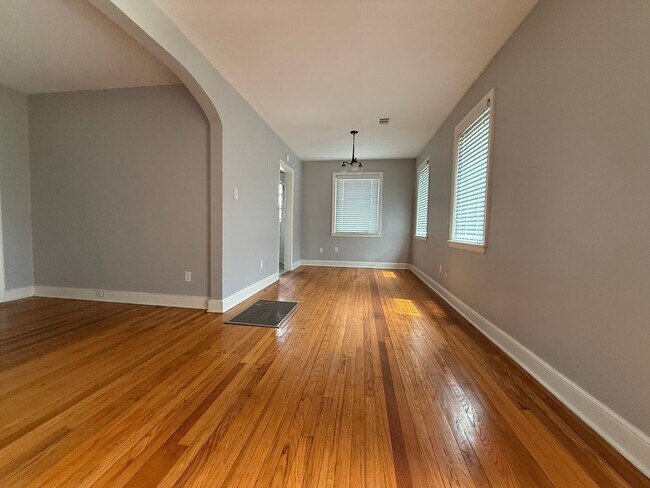 Building Photo - 159 St Agnes Dr