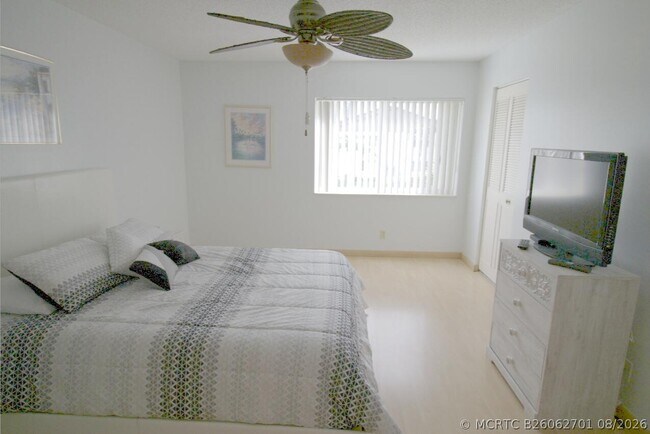 Building Photo - 3561 Pine Needle Dr