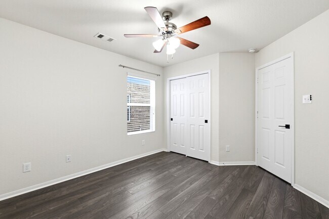Building Photo - 15002 Miller Meadows Ln